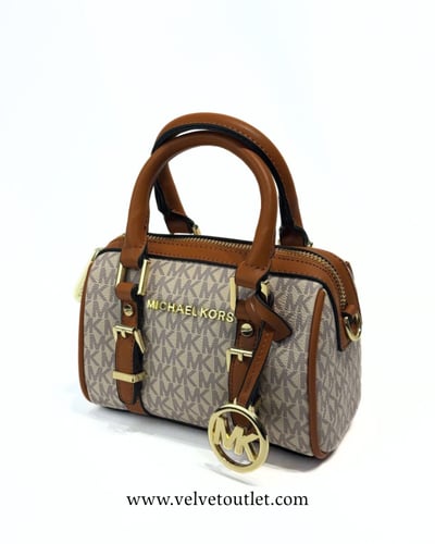 شنطة مايكل كورس