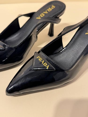 كعب برادا - أسود