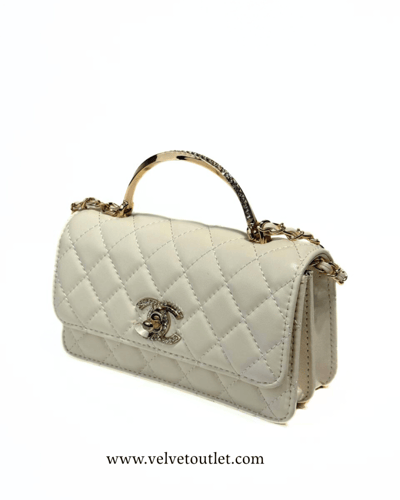 شنطة شانيل - أوف وايت