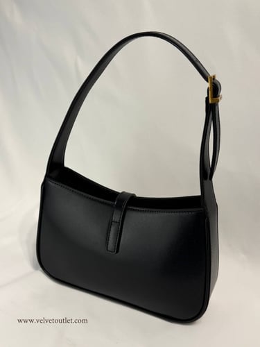 سان لوران أسود