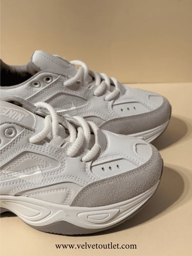 نايك - أبيض ورمادي نسائي