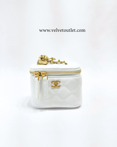 شنطة شانيل ميني أبيض