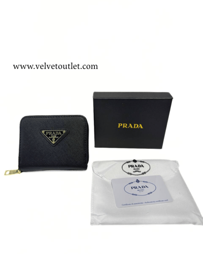 محفظة -برادا