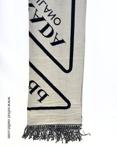 شال برادا تو فيس