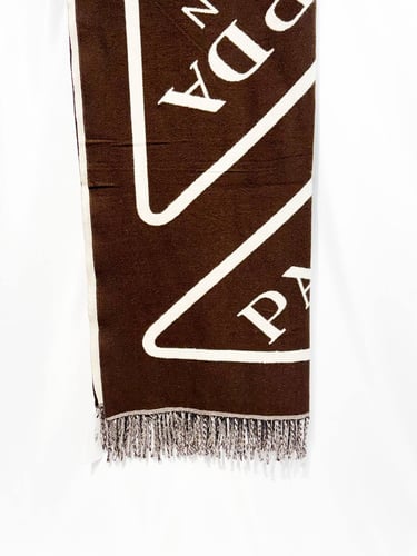 شال برادا تو فيس