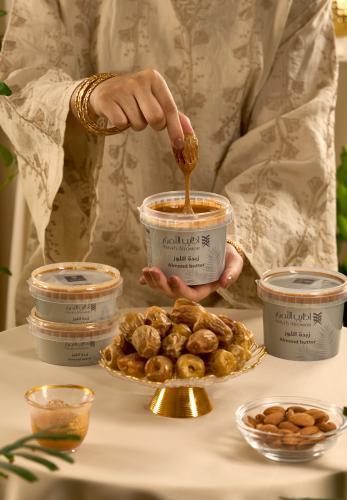 زبدة لوز 250 مل عبوة أسطوانية