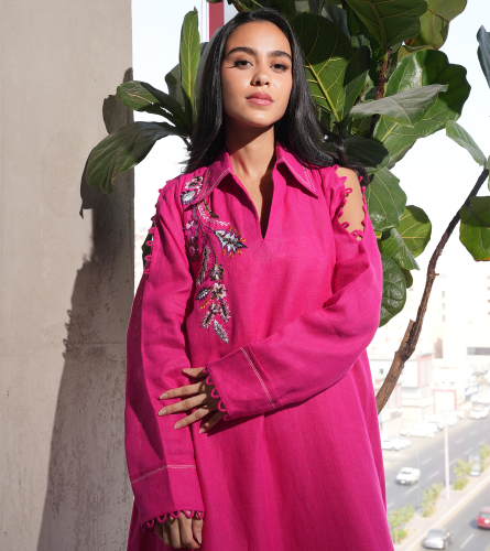 Fuchsia jalabiya with an open shoulder design and elegant embroidery