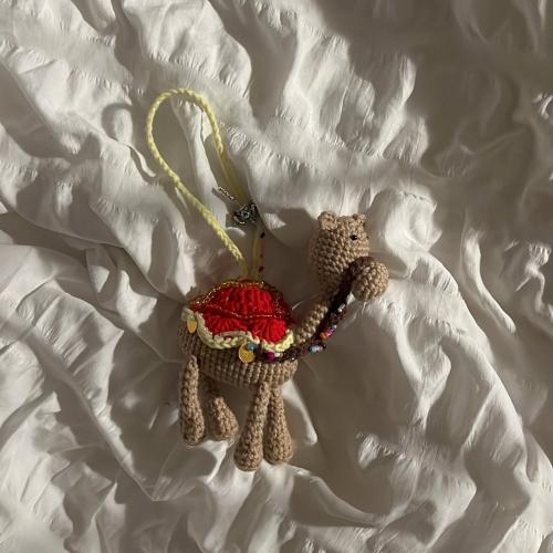 Camel charm- تعليقه جمل