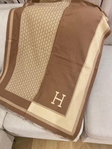 شال ماركة H صوف 100٪