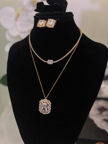 طقم زيركون - ذهبي