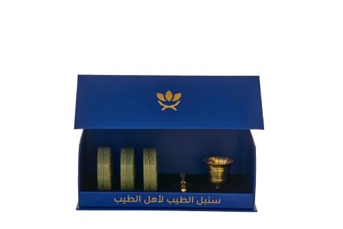 صندوق إهداء الزعفران الفاخر: نقاء وأصالة