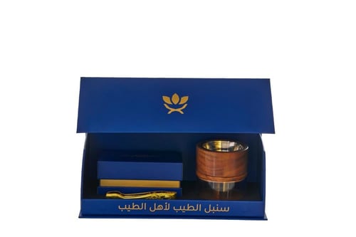 صندوق إهداء عود طبيعي: فخامة ورائحة لا تُنسى