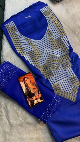 حرير ايطالي مطرز ومتروس كرستال مع البشت