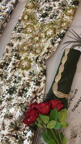 حرير اندنوسي مطرز ومرصع بالكرستال مع الطرحه