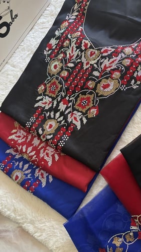 حرير ايطالي متروس كرستال مع البشت