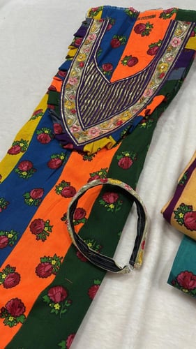 شالكي اطفال مع الطوق القطعه مترين ونصف تناسب مابين...