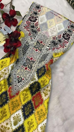 حرير ايطالي مطرز متروس كرستال