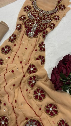 شيفون شغل يدوي ومخملي فاخر للحاشيه مع البطانه وشيل...