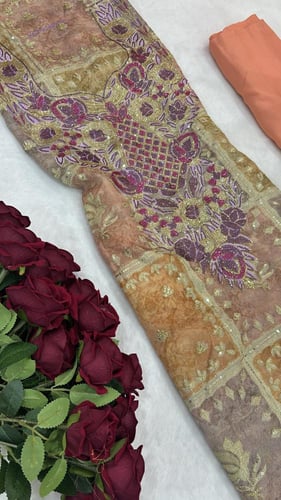 قماش اورجنزه دبل كم والتطريز الجانبي مطرز ومتروس ك...