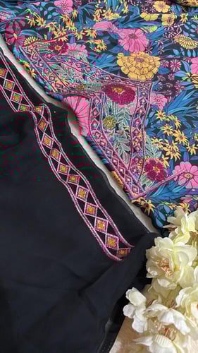 حرير ايطالي مع شيفون مطرز متروس كرستال موديل مميز...