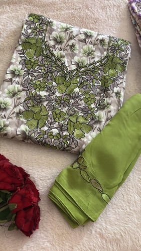 حرير اندنوسي مخرم ومطرز ومرصع بالكرستال مع الشيله