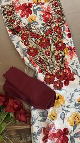 حرير اندنوسي مطرز ومرصع بالكرستال مع الطرحه