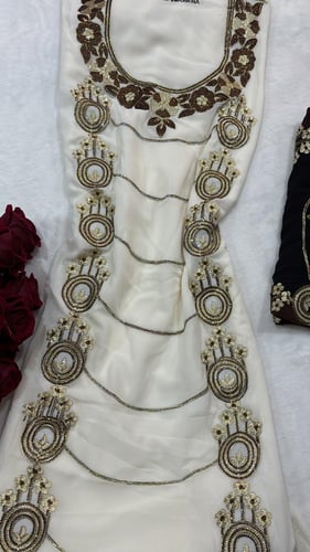 شيفون مطرز ومتروس كرستال (بدون بطانه)