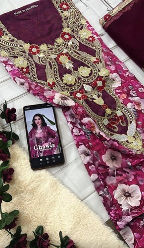 حرير ايطالي مع بشت الهاينك موديل فخم ومميز مطرز وم...