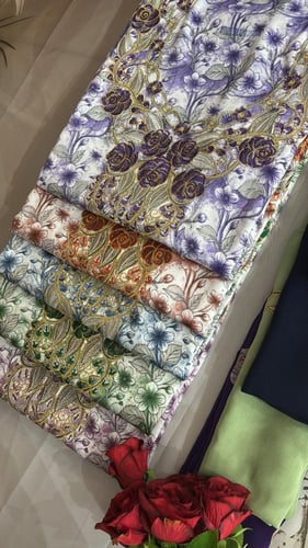 حرير اندنوسي مطرز ومرصع بالكرستال مع الطرحه