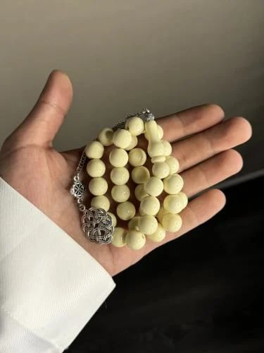 Light ivory-colored rosary - metal
