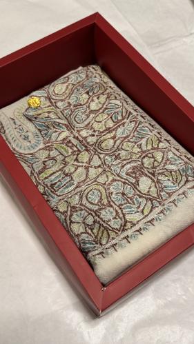 Kashmiri shawl - Ak