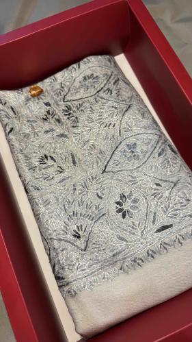 Kashmiri shawl -UU