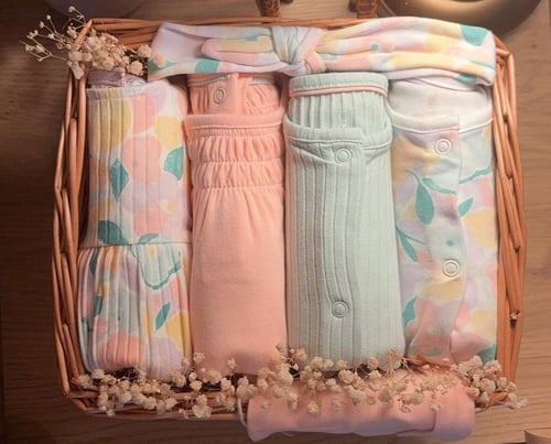هدية لمولودة (جميع القطع من مذركير)