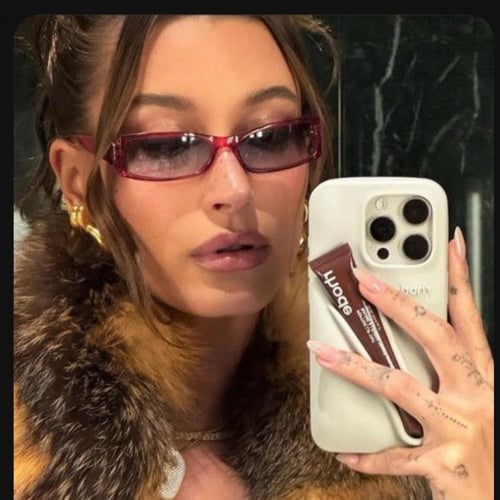 هايلي بيبر ملون و مرطب علاج الشفاه من رود - Master...