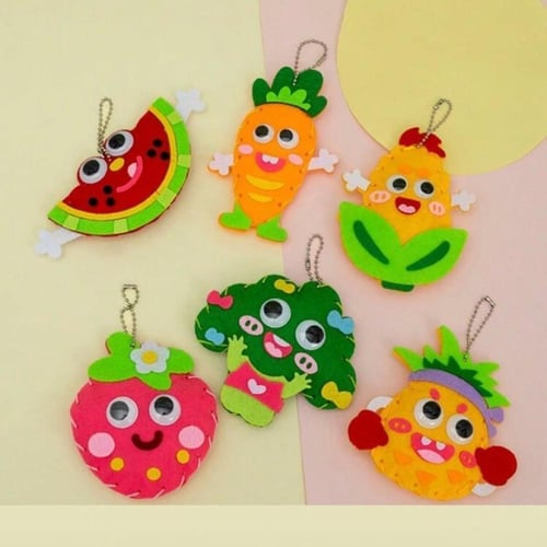 نمي مهارة طفلك الإبداعية من خلال صنع ميداليات للفو...