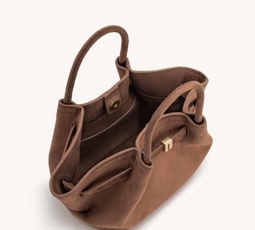 شنطة JW PEI بني مقاس S