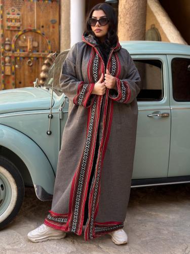 فروة نسائية باطراف سدو فخمة