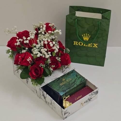 بوكس هدية رجالية فاخرة مع الورد