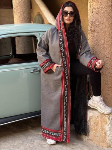 فروة نسائية باطراف سدو فخمة