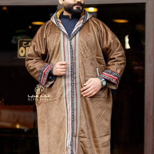 فروات رجالية فخمة بشكل السدو التراثي