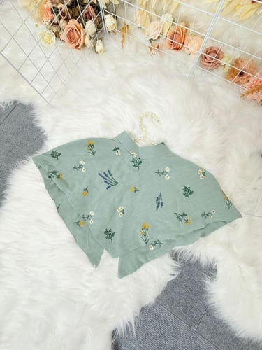 فستان ورود نسائي أنيق مستوحى من ربيع لندن بتصميم ن...