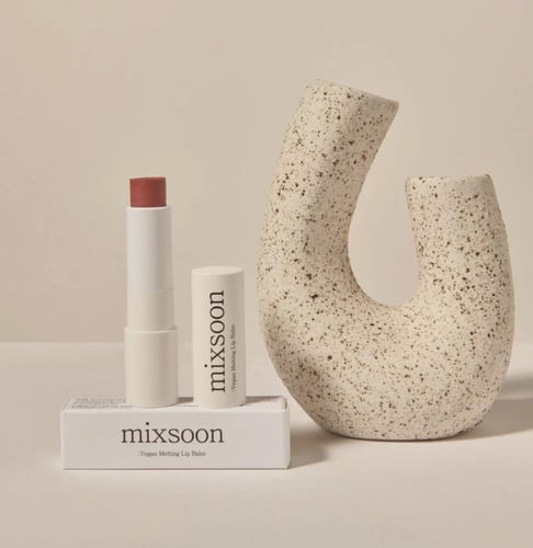 MIXSOON - مرطب شفاه نباتي Vegan Melting Lip Balm 0...
