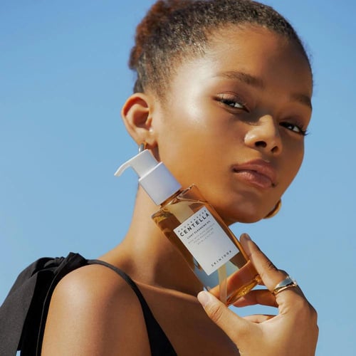 سكين 1004 - زيت التنظيف الخفيف من مدغشقر سنتيلا Sk...