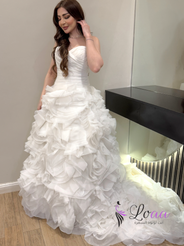 فستان الأميرات الراقي بتفاصيل الكشكشة وخصر مرصع با...