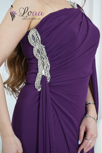 فستان سهرة بكتف واحد باللون الأرجواني مع شيفون شفا...