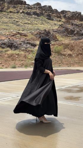 عباية ظلّين