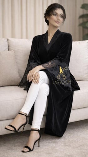 أسود الندى المخملي