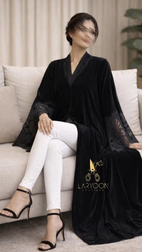 أسود الندى المخملي