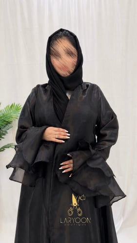 لَمع السكون الأسود الفاخر