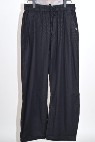 بنطلون كتان